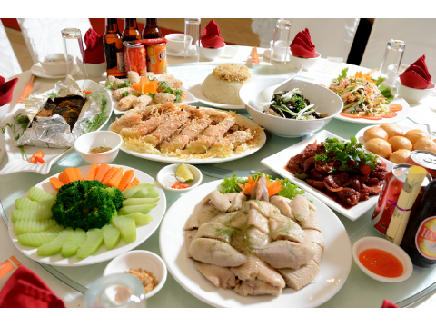 TIỆC ĐÁM GIỖ